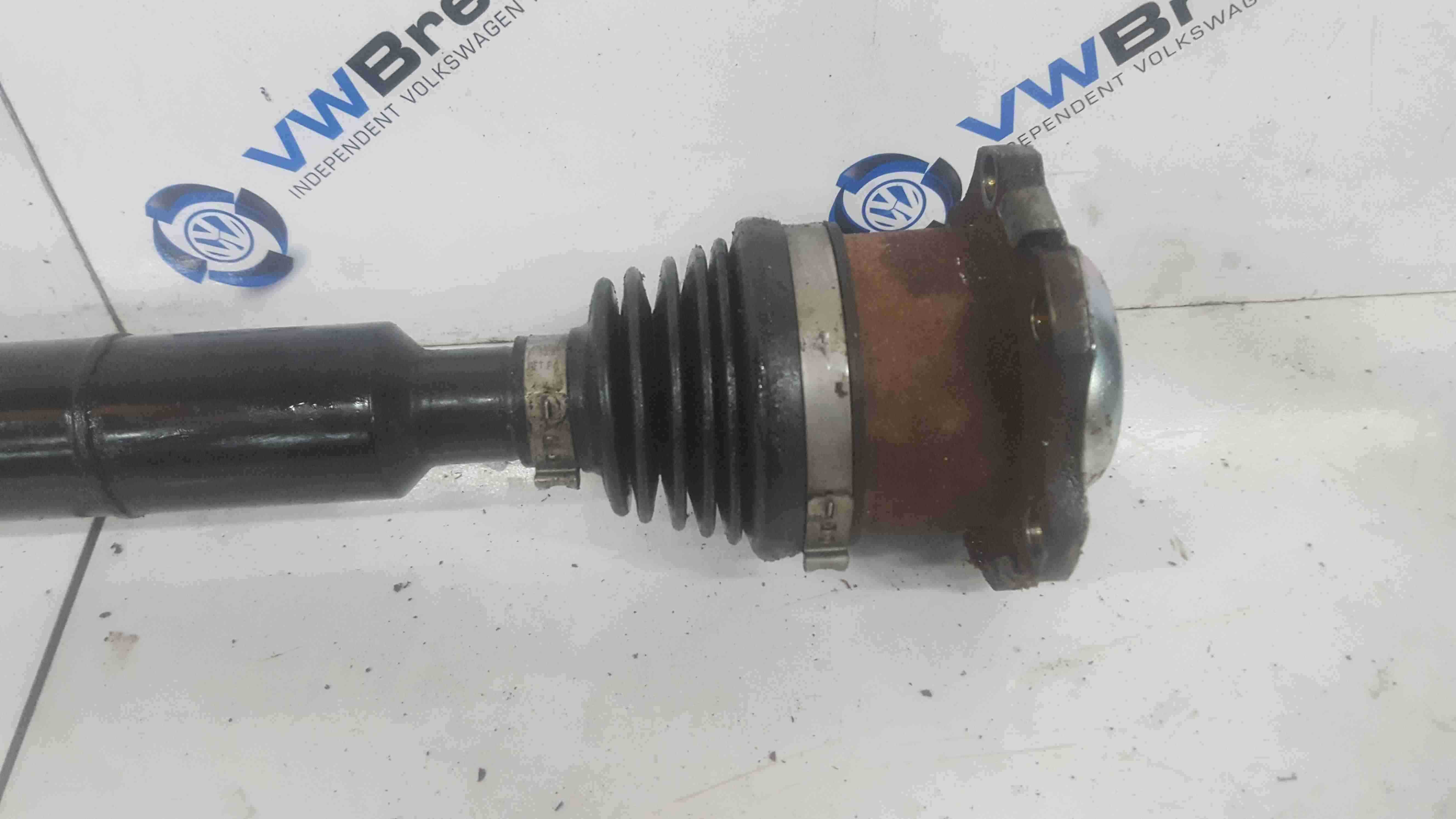 Volkswagen Polo 9N3 2006 2008 1 4 TDi Drivers OSF Front Driveshaft