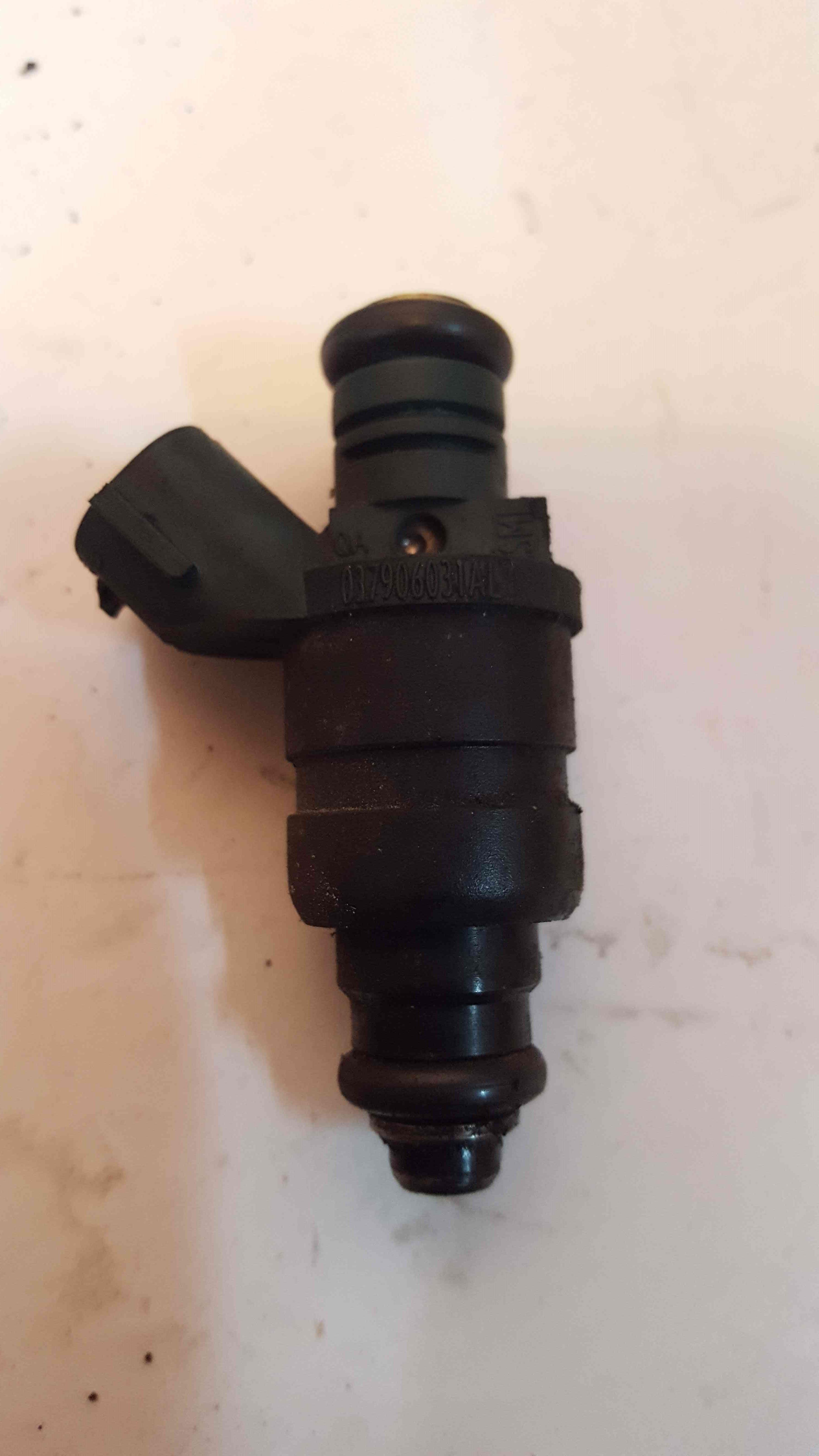 Volkswagen Beetle 2002-2011 1.6 8V Fuel Injector X1 037906031Al - Store ...