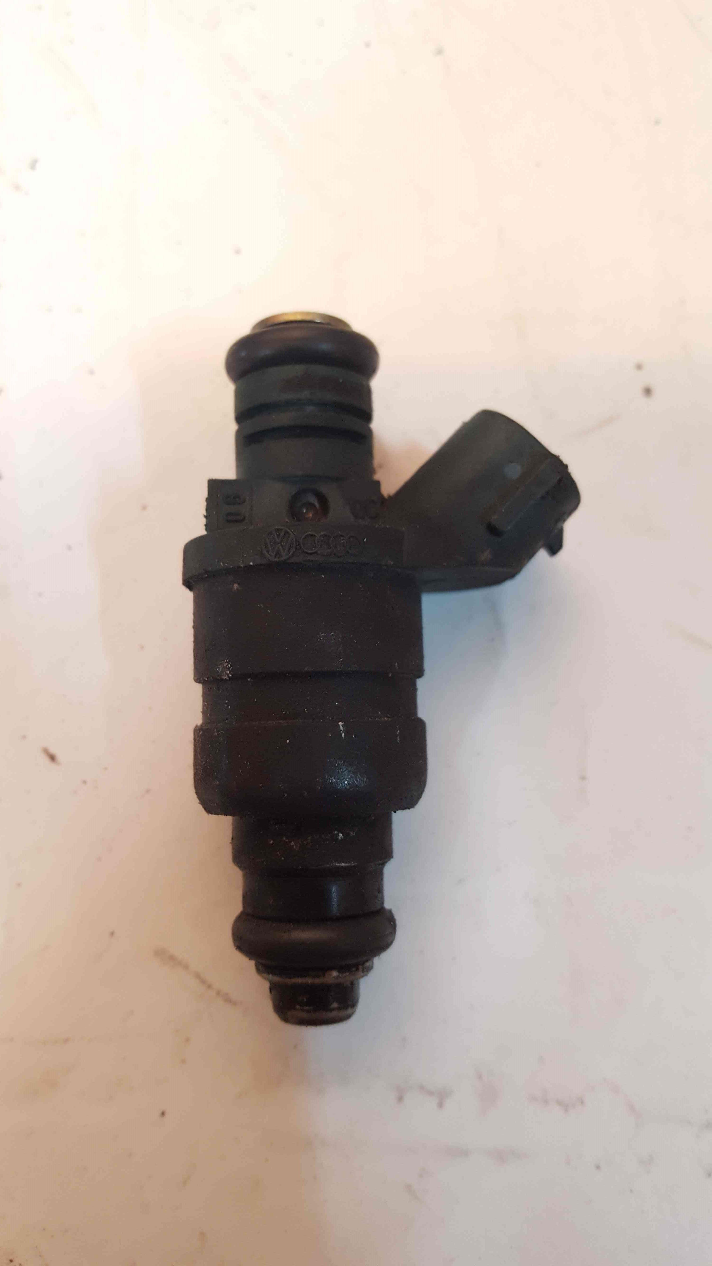 Volkswagen Beetle 2002-2011 1.6 8V Fuel Injector X1 037906031Al - Store ...