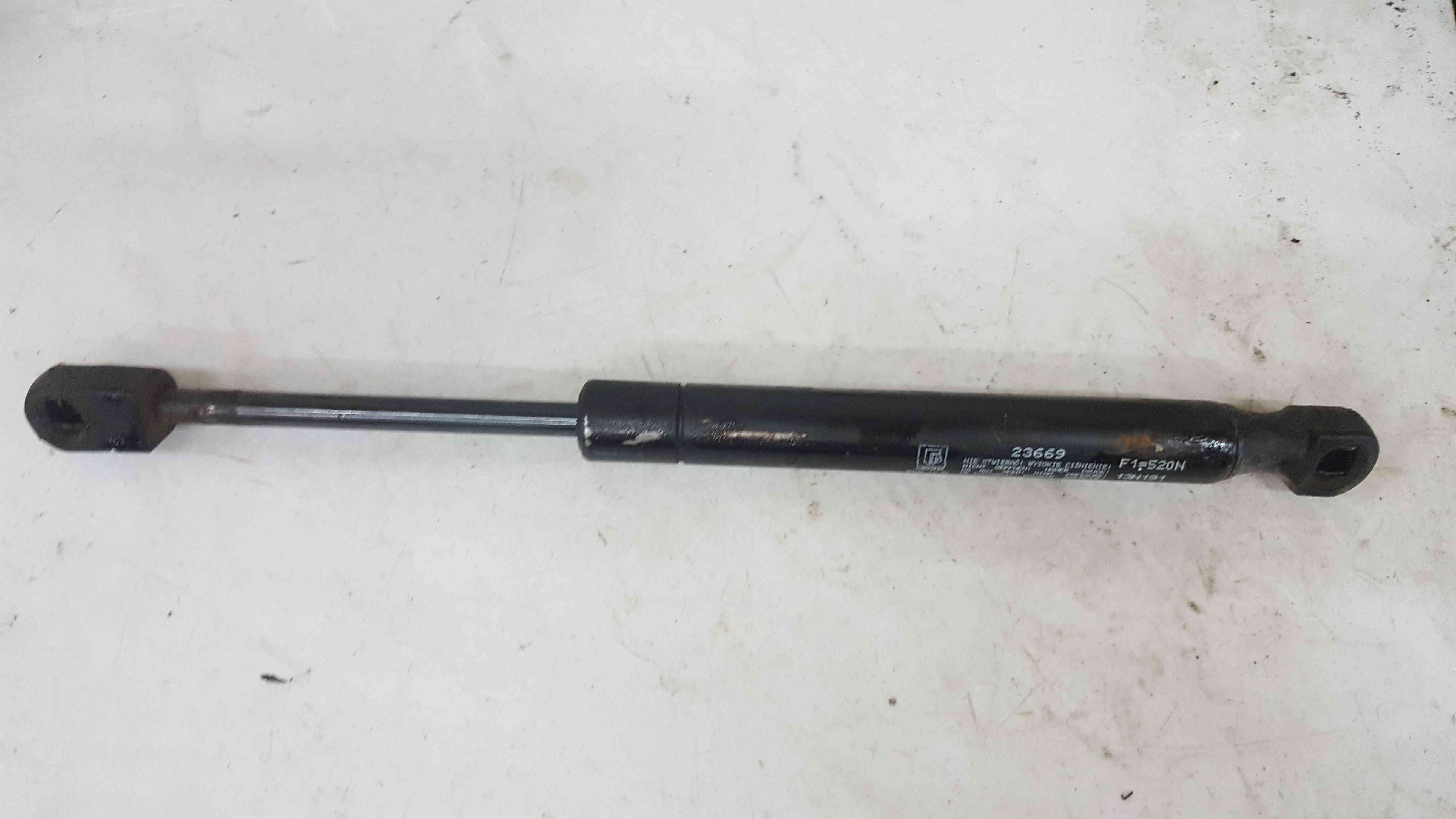 Volkswagen Passat 2001-2005 B5.5 Boot GAS Strut Single - Store - Used ...