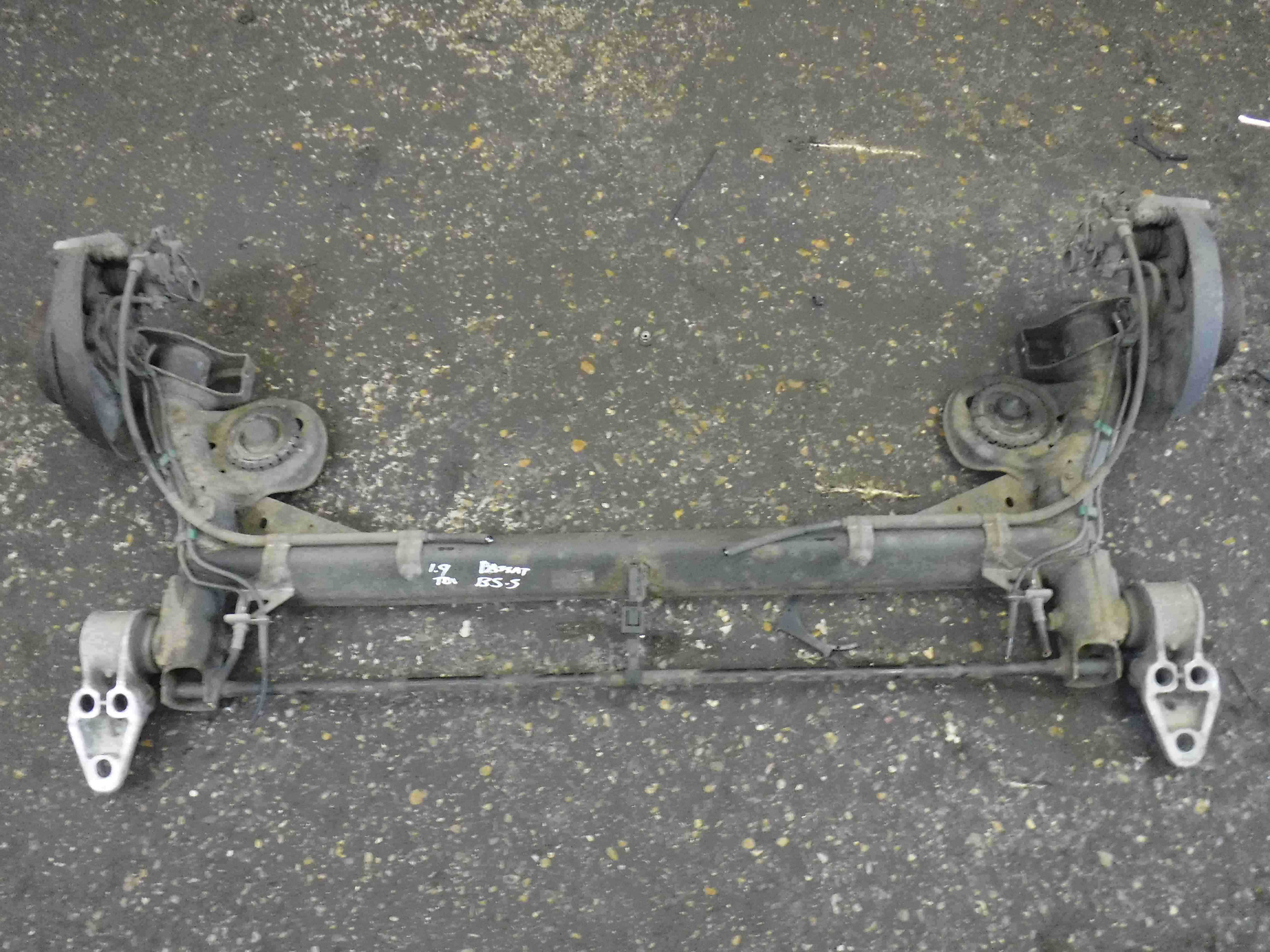 Volkswagen Passat 2001 2005 Rear Axles Subframe Complete Store Used Volkswagen Parts Uk