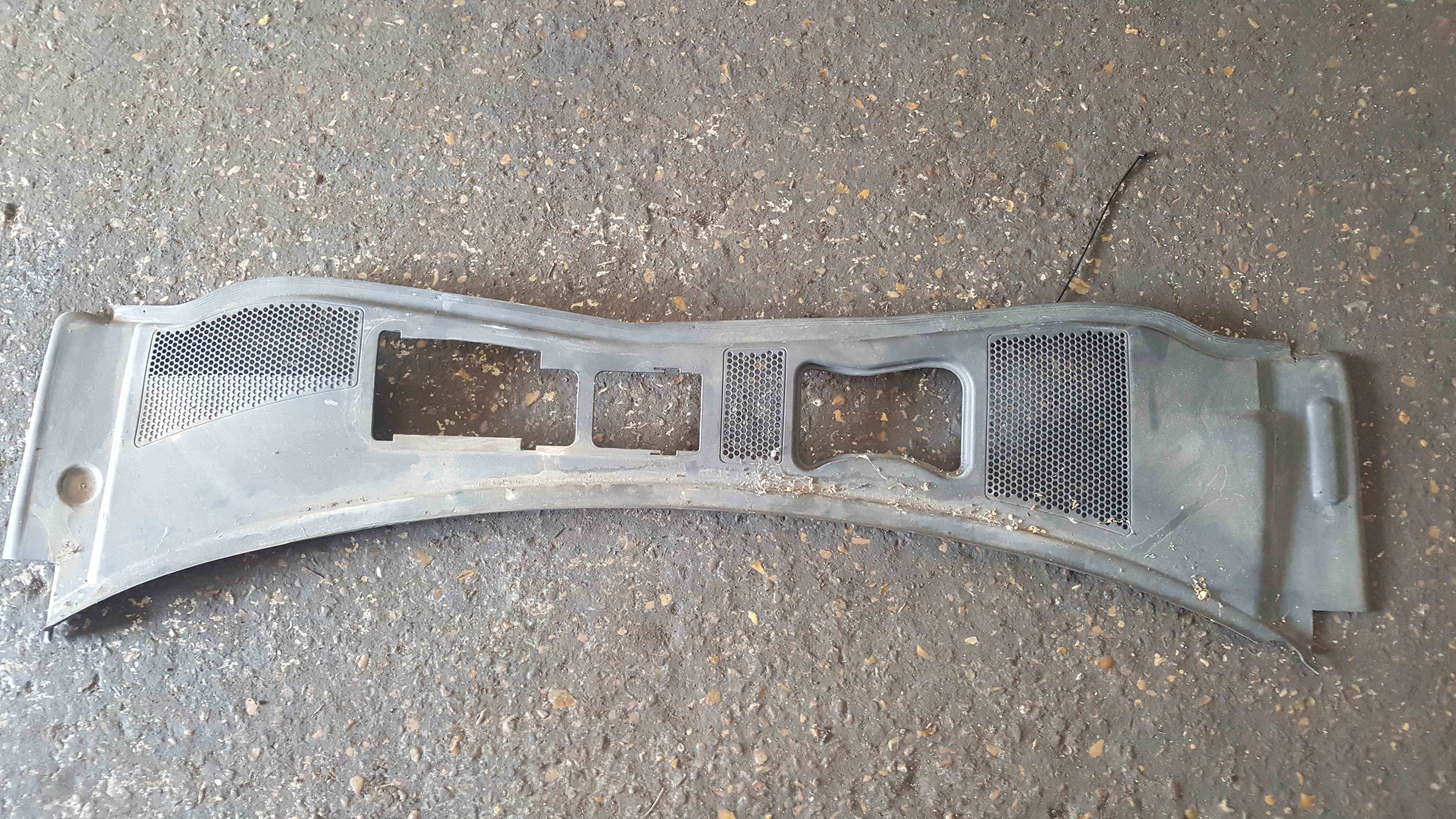 Volkswagen Passat B5.5 2001-2005 Windscreen Scuttle Panel Plastic ...